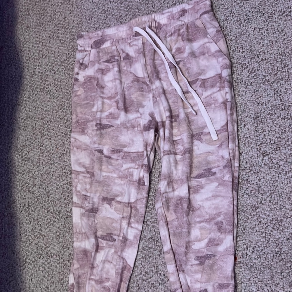 Cinched camo pants
